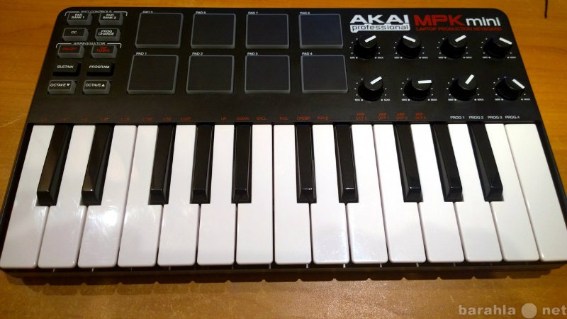 Продам: Продам midi-клавиатуру Akai Pro MPK MINI