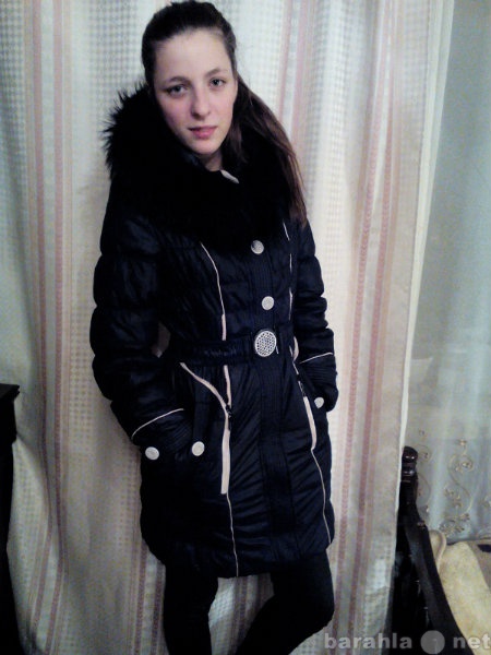Продам: Куртки и Пальто для девочки. Б/у.