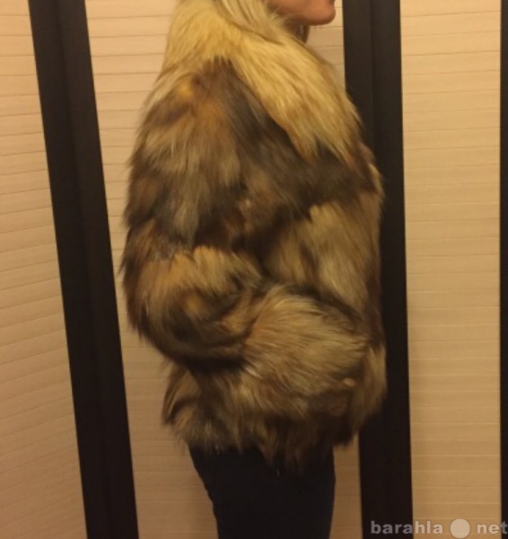 Продам: Шуба (куртка) из меха лисы