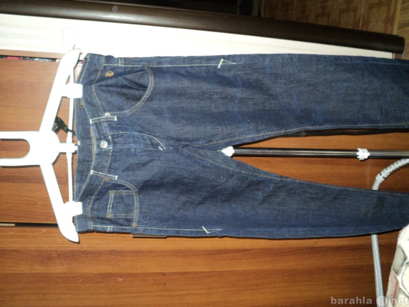 Продам: джинсы р-р 33/34 с этикеткой