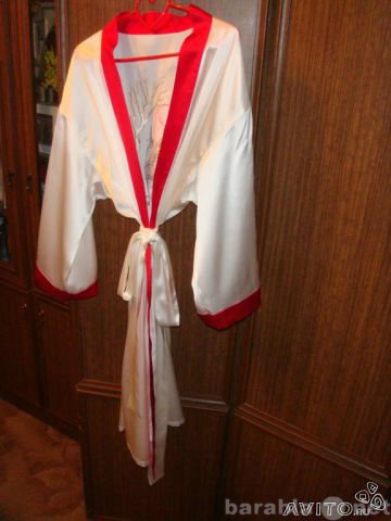 Продам: Шёлковый халат-кимоно