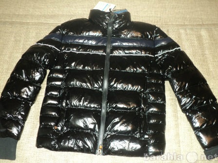 Продам: Новая весенняя куртка на мальчика р152