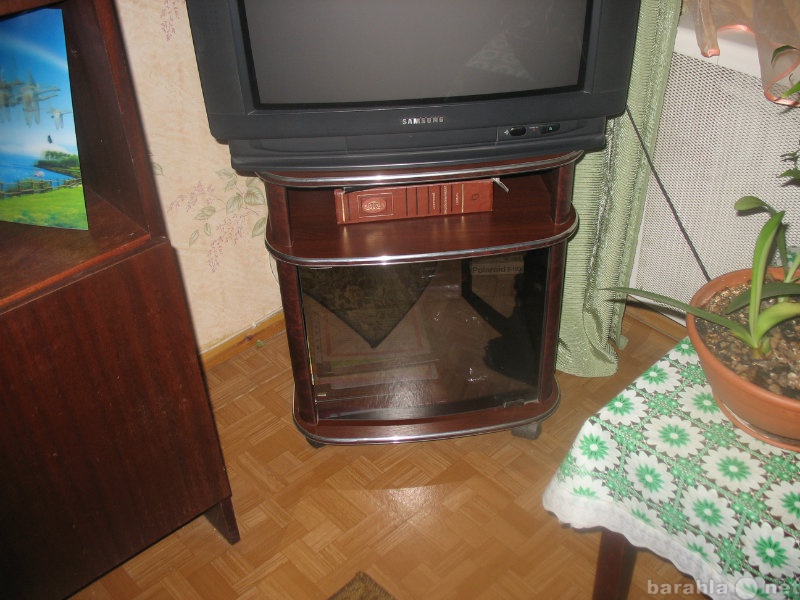 Продам: тумба под телевизор