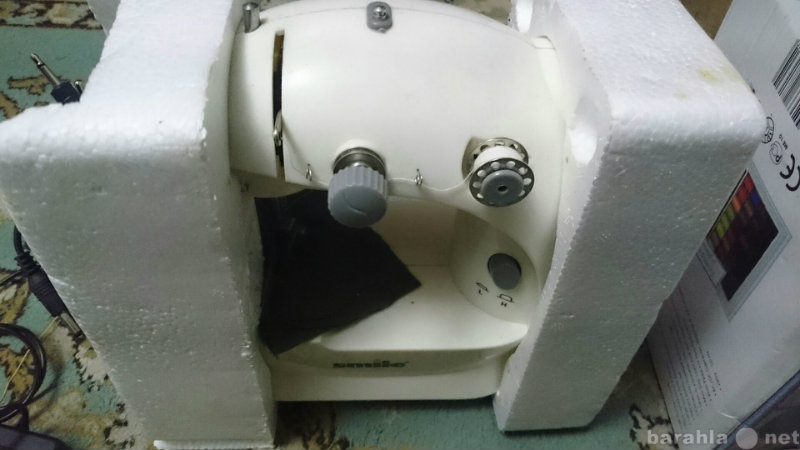 Продам: миниатюрную швейную машинку Smile MS 330
