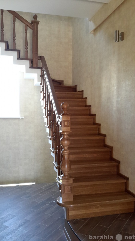 Продам: деревянные лестницы