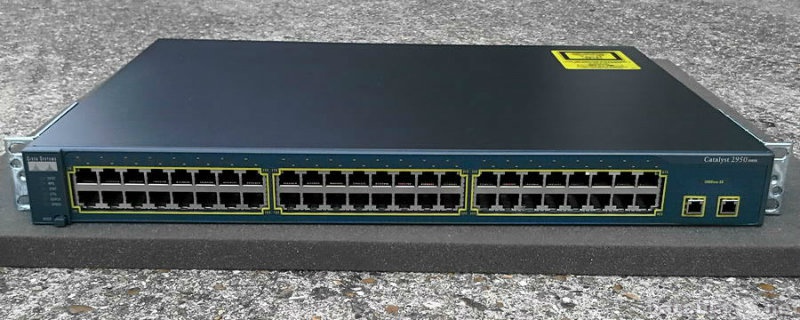 Продам: Коммутатор Cisco Catalyst серии 2950