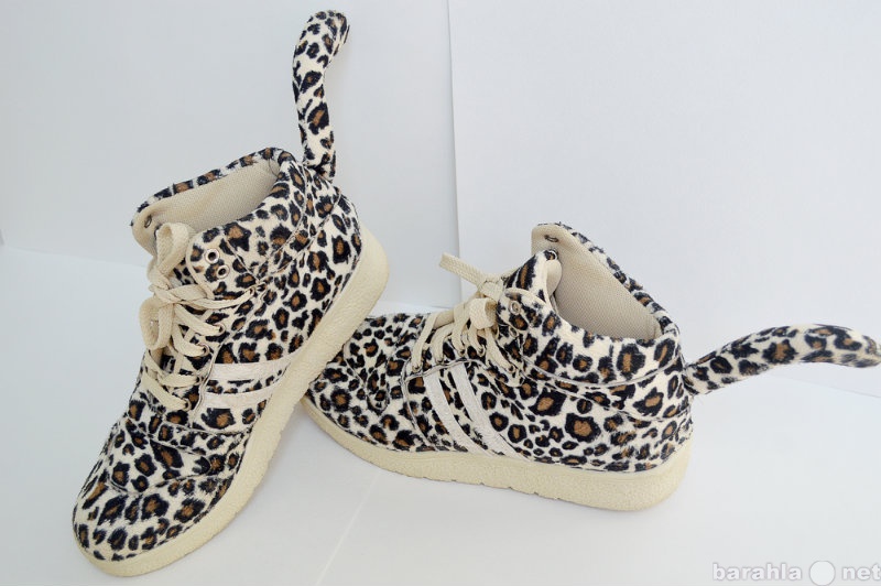 Продам: Леопардовые женские кроссовки