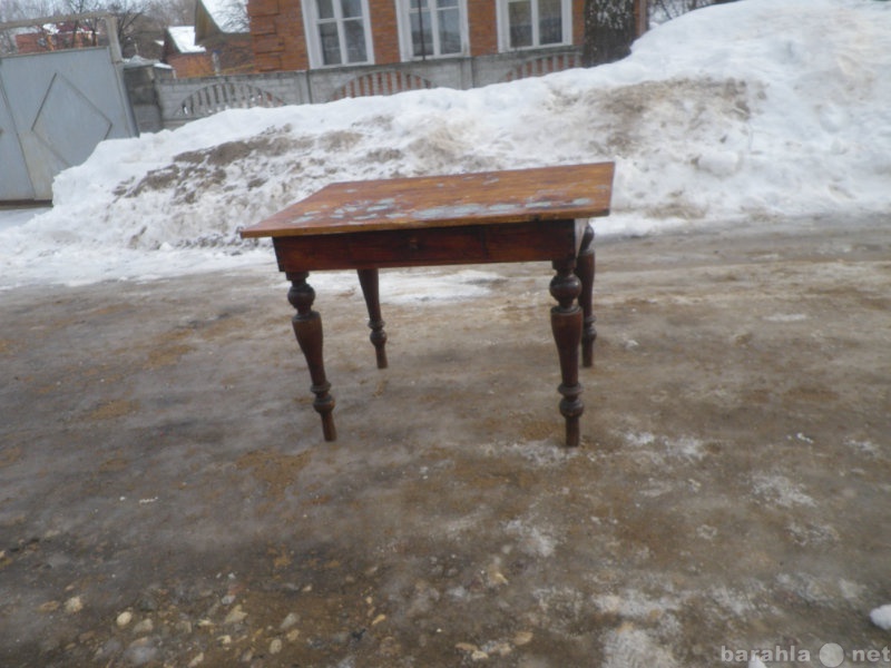 Продам: Старинный  стол