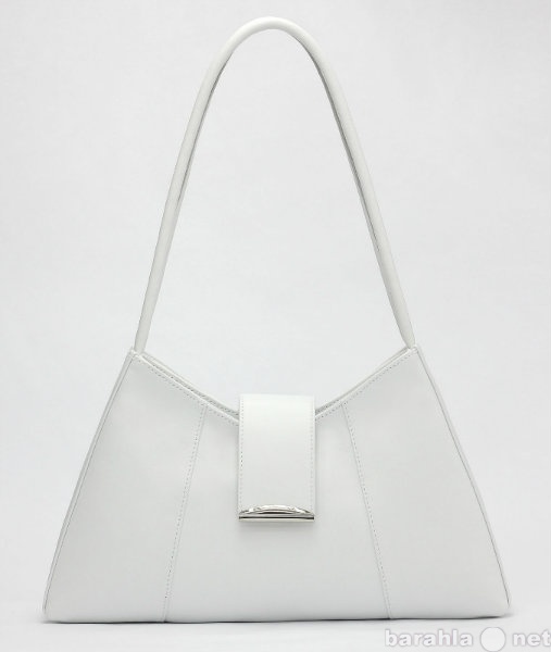 Продам: Белая сумочка из натуральной кожи