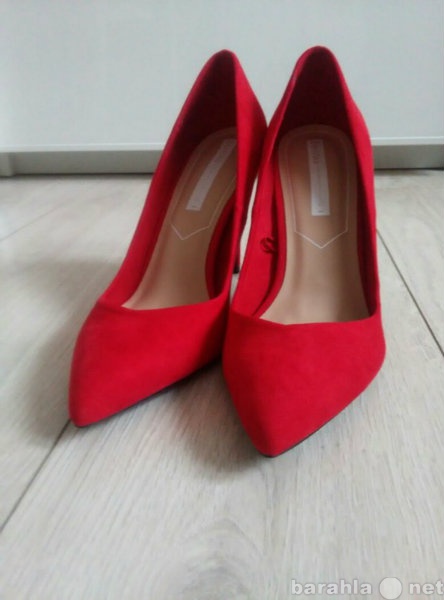Продам: НОВЫЕ красные туфли