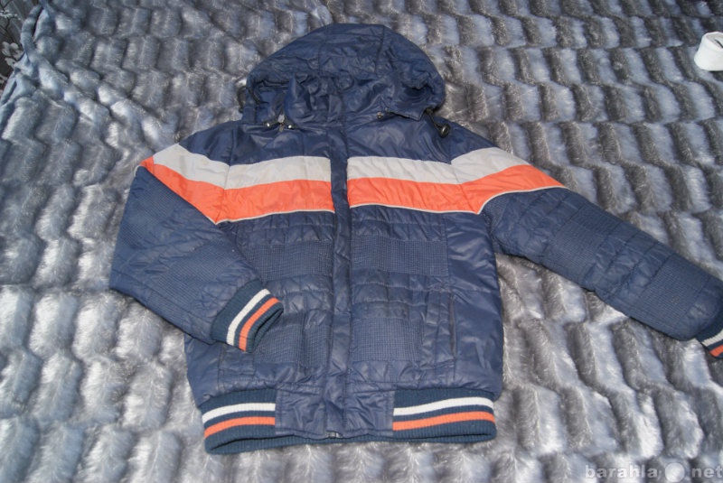 Продам: Куртка демисезонная 110-116