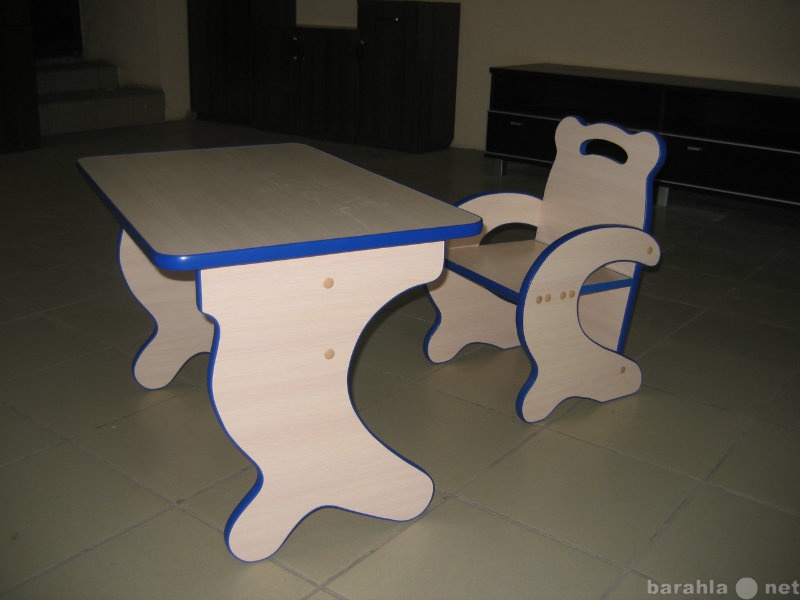 Продам: Новые детские столик И стульчик