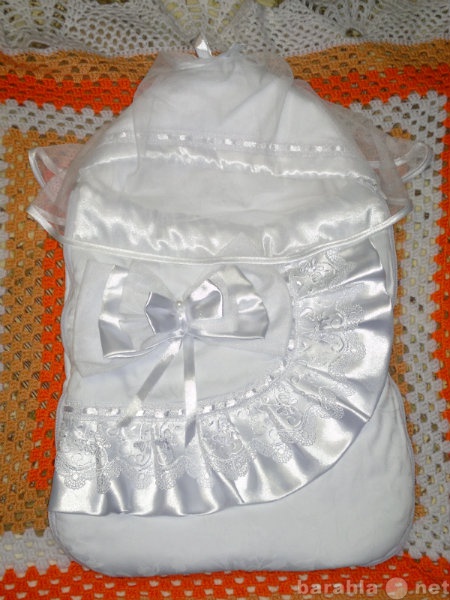 Продам: Белоснежный конверт с комплектом одежды