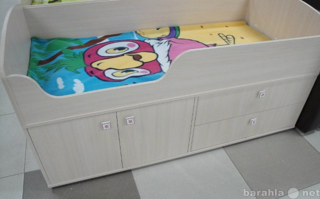 Продам: Кровать со встроенным шкафом и комодом