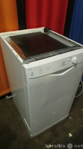 Продам: Посудомоечная машина Indesit DSG 051