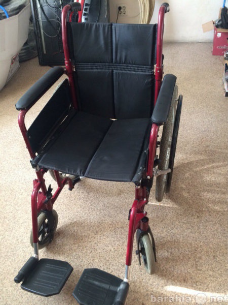 Продам: Инвалидная коляска.
