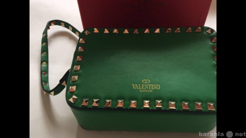 Продам: Сумочка Valentino новая на ремешочке