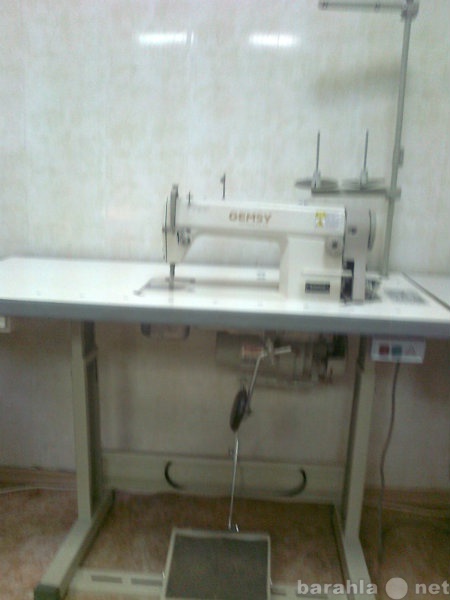 Продам: Швейная машинка