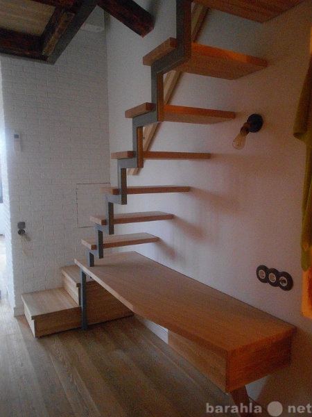Продам: Лестница с ящиками для квартиры.