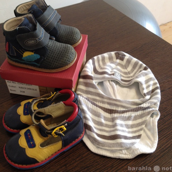 Продам: Ботиночки, туфли и шлем для мальчика