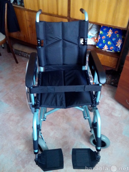 Продам: кресло-коляску новую
