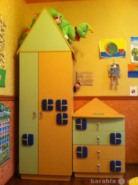 Продам: Комплект мебели для детской комнаты