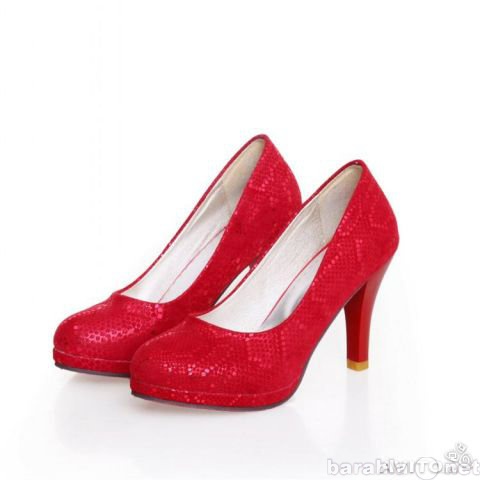 Продам: Женские красные туфли
