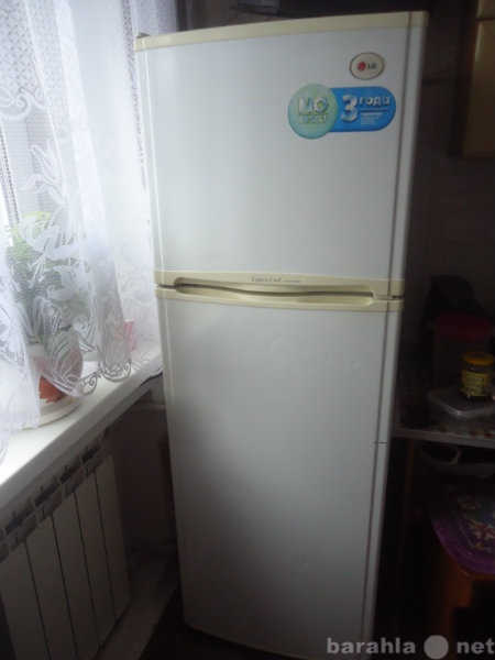 Продам: старый холодильник