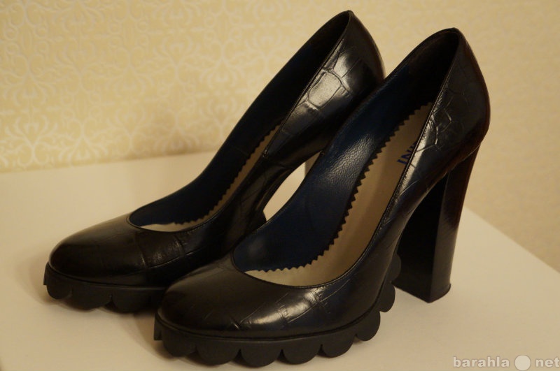 Продам: туфли черные