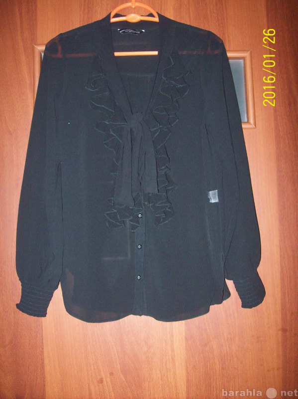 Продам: две блузки черного цвета