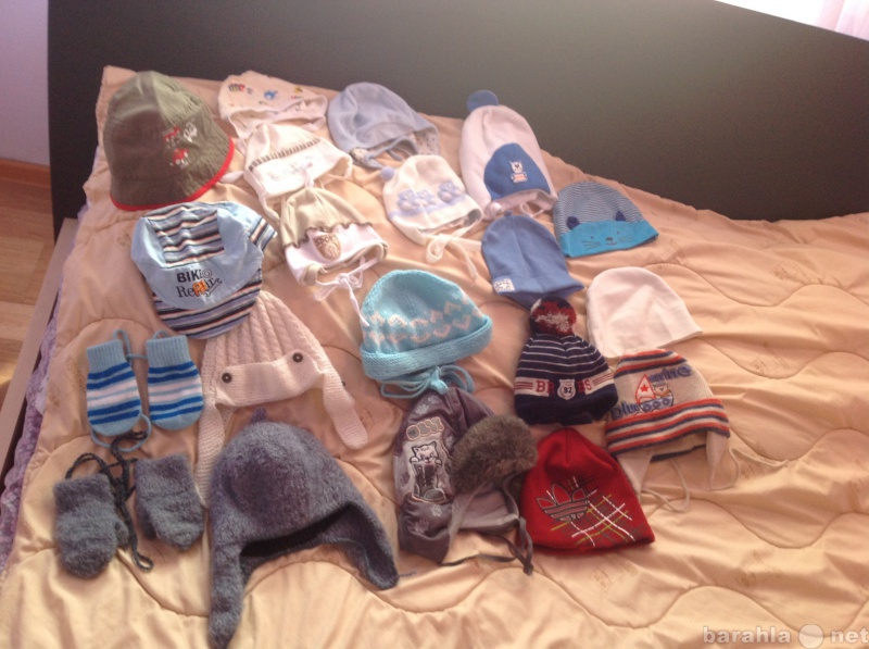 Продам: Детские шапки и варежки от 0 до 1,5 лет