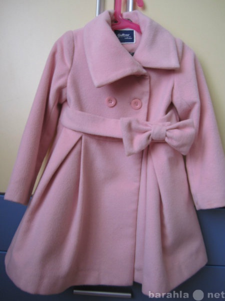 Продам: Пальто для девочки