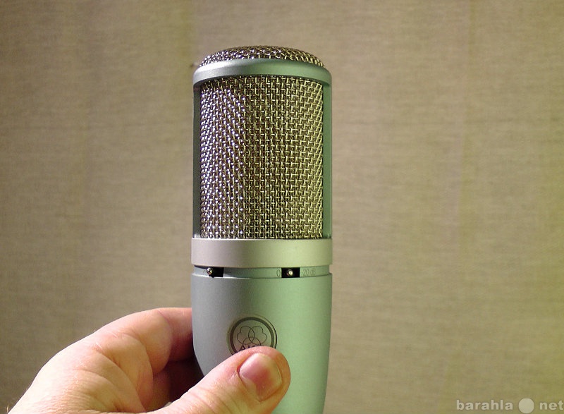 Продам: Продаю студийный микрофон AKG P220