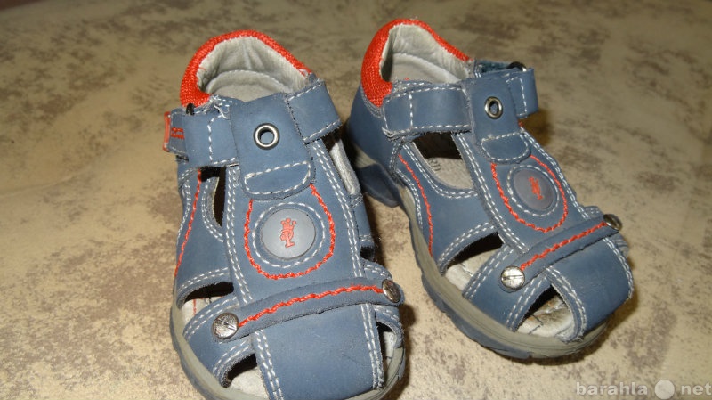 Продам: детские сандали
