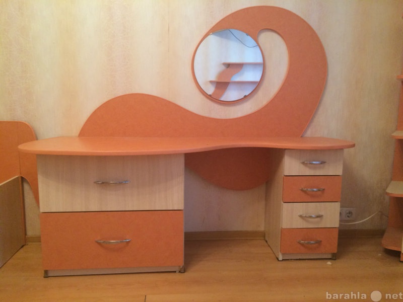 Продам: Мебельный гарнитур для детской