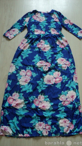 Продам: Платье с цветочным принтом 48 р-р