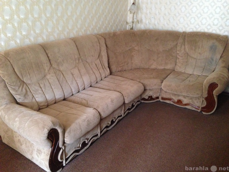 Продам: Угловой диван и кресло