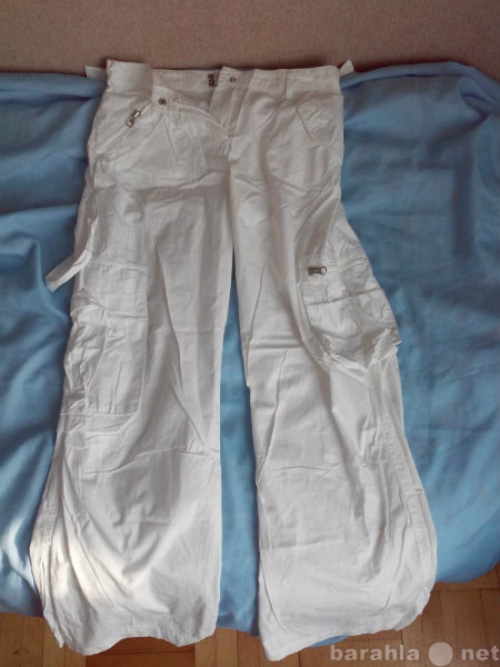 Продам: Белые свободные брюки с карманами