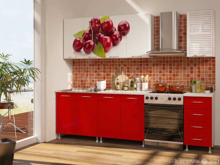 Продам: кухонный гарнитур вишня лдсп 2,0 м новый