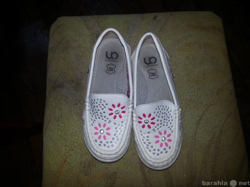 Продам: Детские обувь для девочки