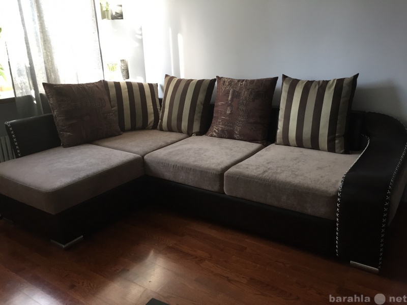 Продам: угловой диван, двухсекционный.