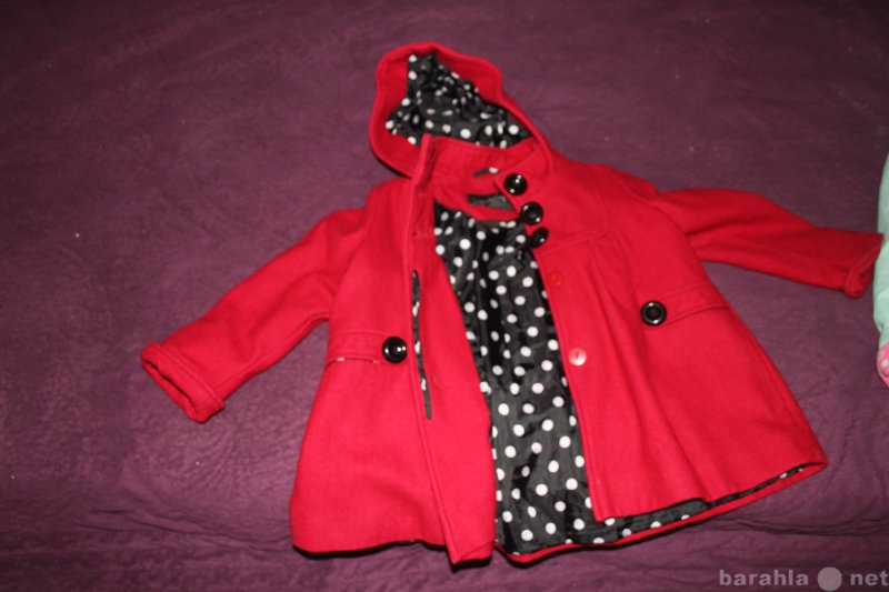 Продам: Пальто демисезонное для девочки