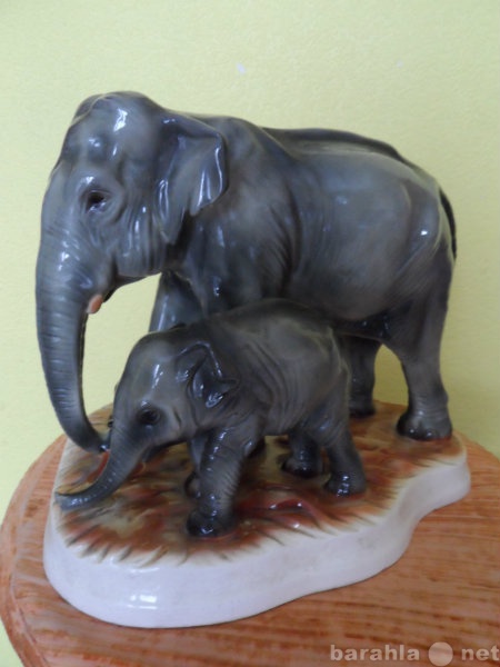 Продам: Большая фарфоровая композиция «Слоны»