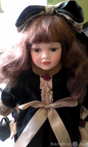 Продам: Фарфоровую коллекционную куклу