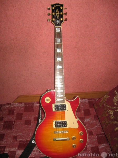 Продам: Электрогитара Gibson Les Paul Custom
