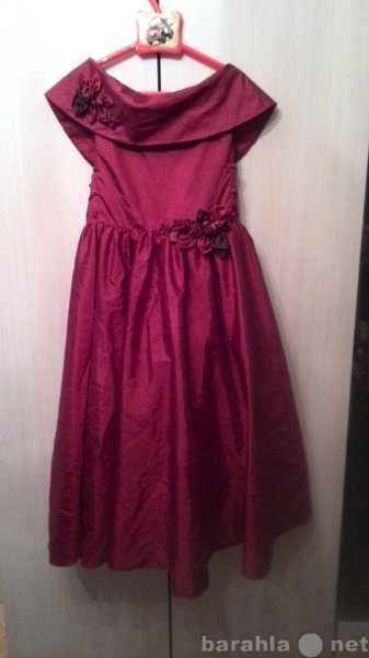 Продам: Платье для девочки 6-8 лет.