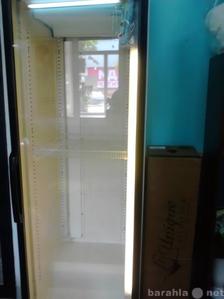 Продам: Холодильные витрины(шкафы)