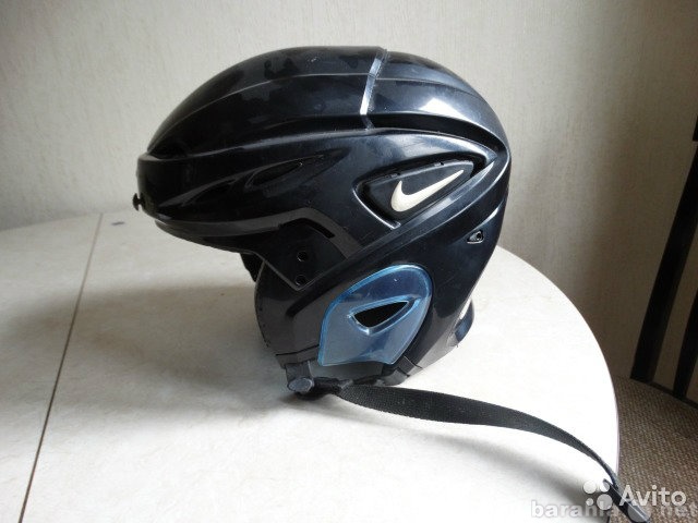 Продам: Хоккейный шлем Nike