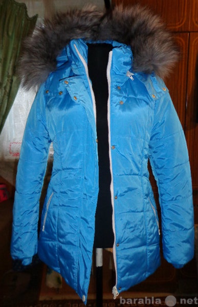 Предложение: Голубая зимняя женская куртка с мехом