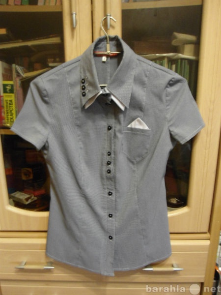 Продам: Рубашку с коротким рукавом